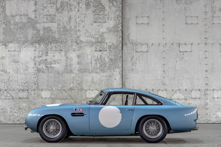  Aston Martin DB4 GT Continuation 2017 года  (UK) (фото 37 из 90)